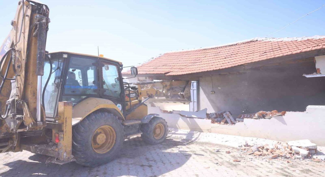 Odunpazarı Belediyesinden kaçak yapılarla kararlı mücadele