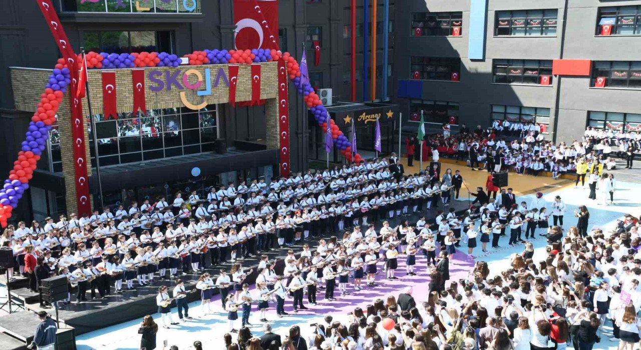 Öğrenciler 23 Nisanı coşkuyla kutladı