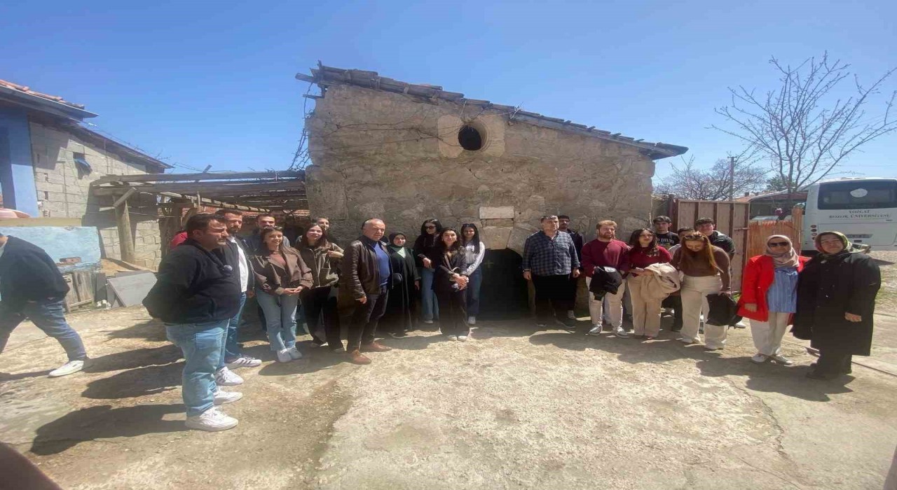 Öğrenciler Sarıkayanın turistik yerlerini gezdi