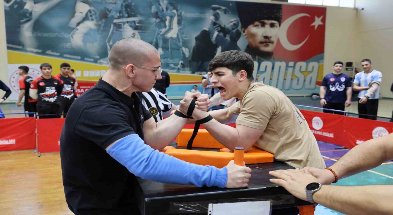 Okul Sporları Bilek Güreşi Türkiye Şampiyonası Manisada başladı
