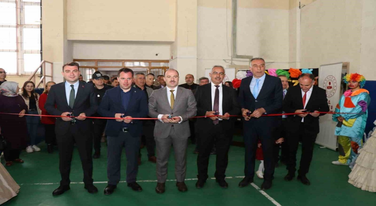 Oltuda ev hanımlarına mesleki eğitim desteği