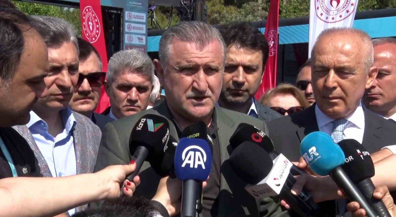 Osman Aşkın Bak: Türkiye, dünyada büyük bir spor ülkesi haline geldi