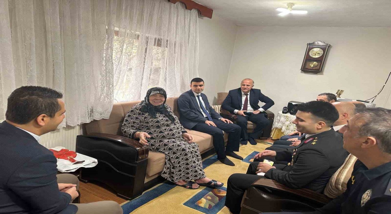 Osmanelinde şehit aileleri ve gazilere anlamlı ziyaret
