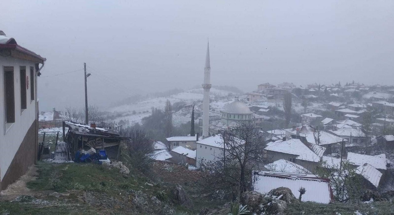 Osmanelinin yüksek kesimlerde kar yağışı etkili oldu