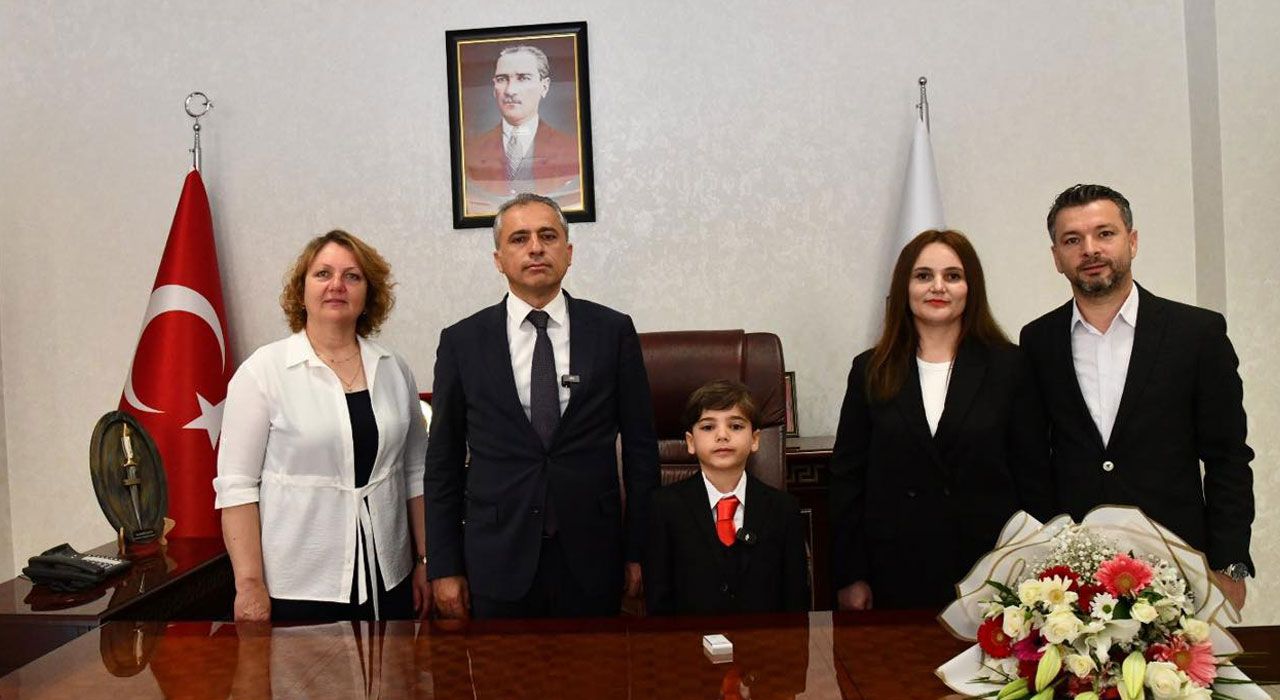 Osmaniye Belediyesi 23 Nisan’da Başkanlık Koltuğunu Çocuklara Emanet Etti
