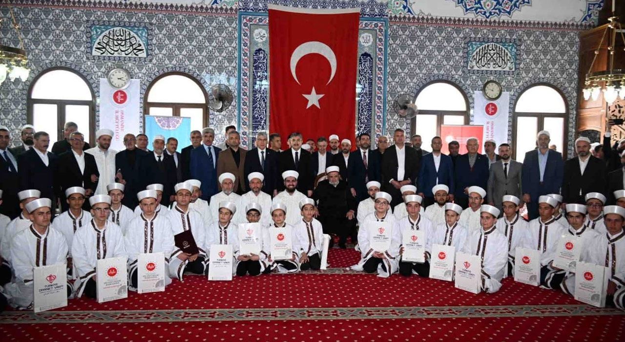 Osmaniye’de 180 Hafız İçin İcazet Merasimi Düzenlendi