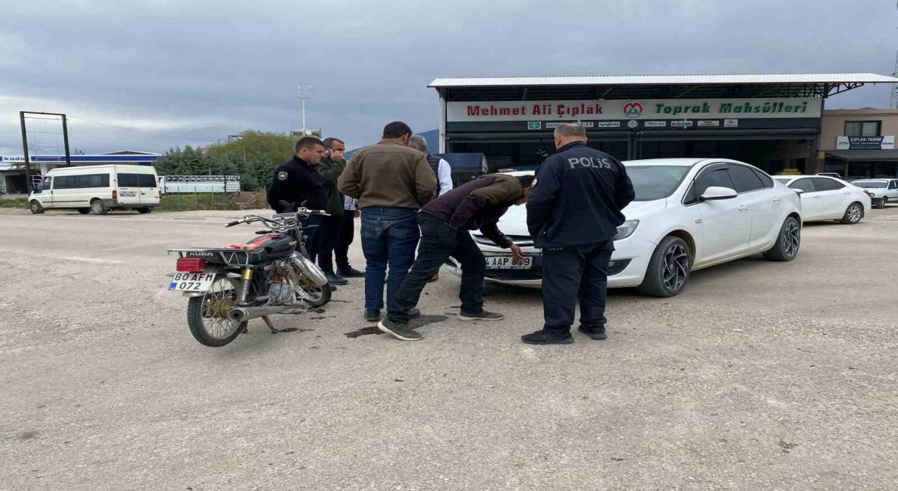 Osmaniyede otomobil ile motosiklet çarpıştı: 2 yaralı