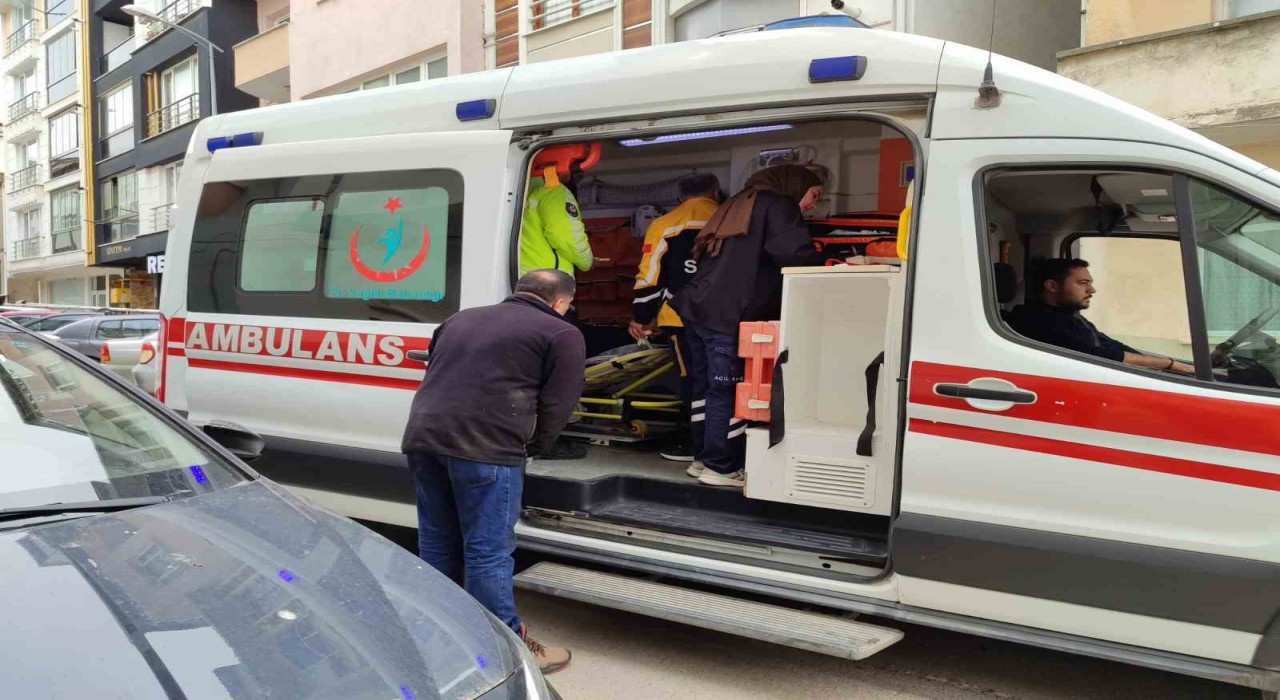 Otomobil ile motosiklet çarpıştı: 1 yaralı