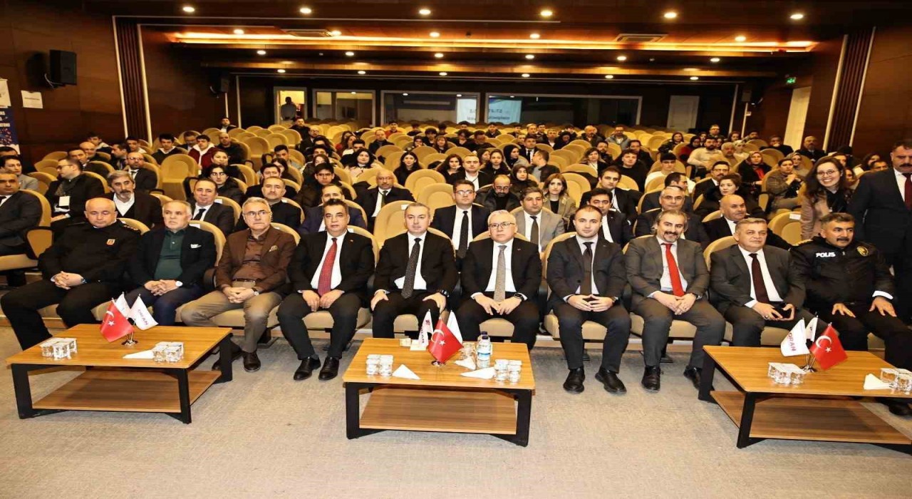 Özdemir: Sihirli kelimemiz girişimcilik