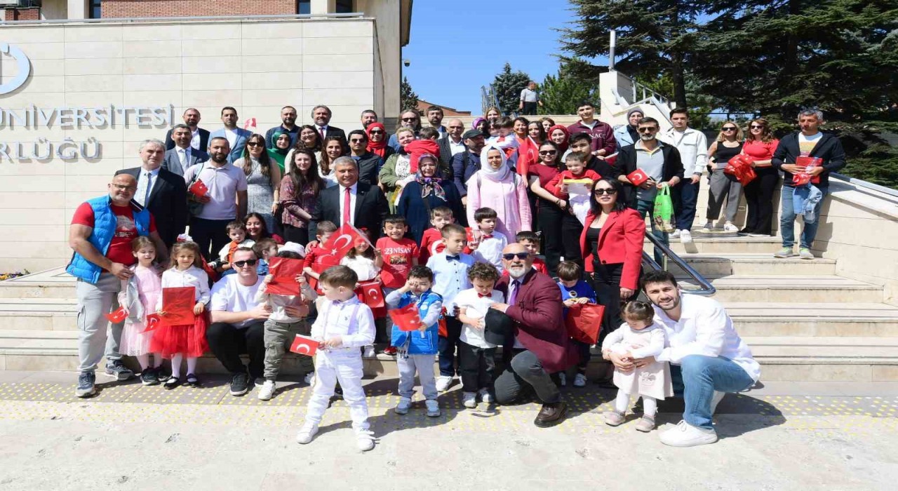Özel çocuklar 23 Nisanı coşkuyla kutladı
