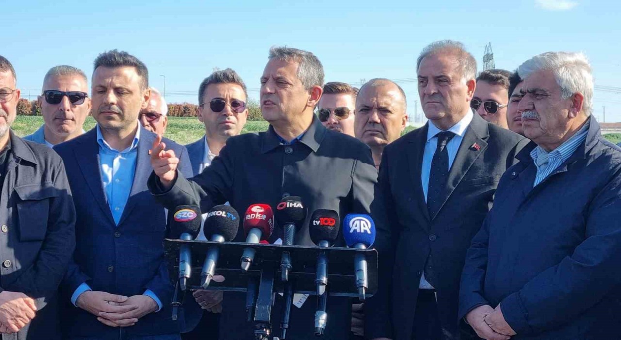 Özgür Özel: İmamoğlunun bütün programlarına bakın, o çanta jammer çantası