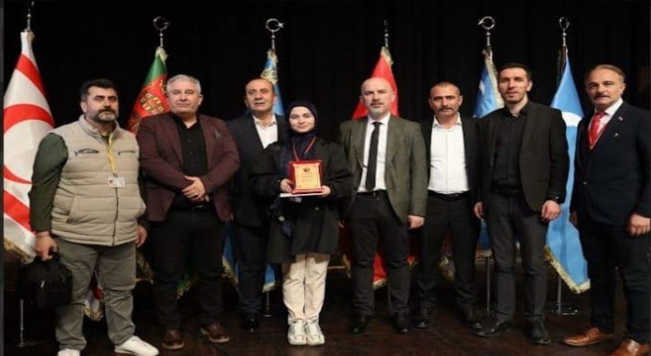 Özüm Sözüm Dede Korkut yarışmasında Bayburtu Binbir temsil etti
