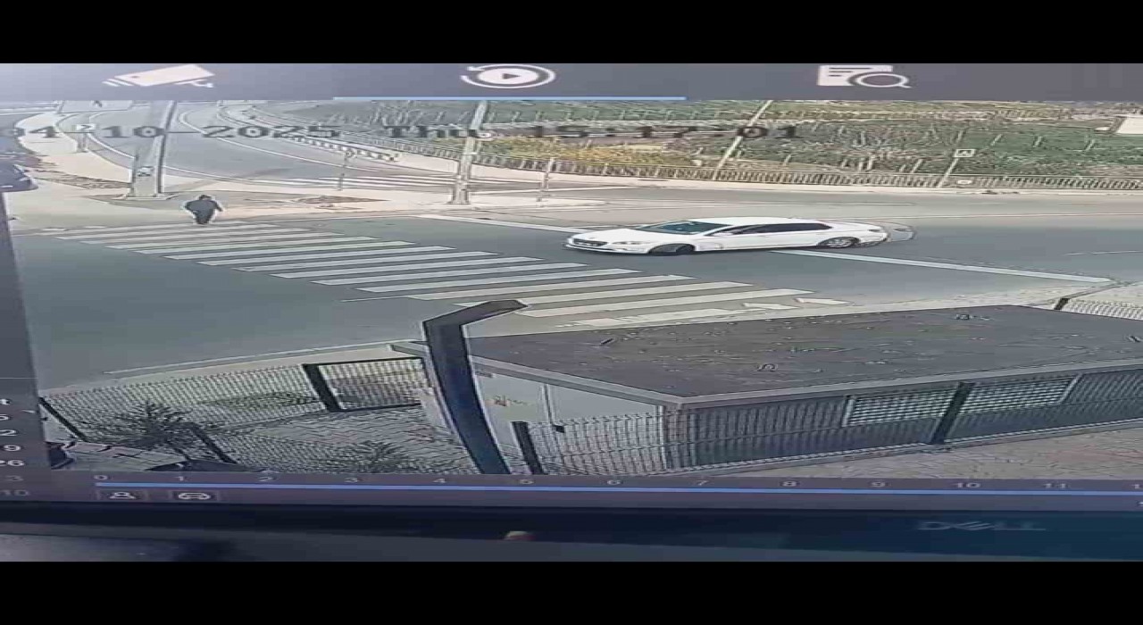 Pendikte yaya geçidinde otomobilin altında kalmaktan son anda kurtuldu... O anlar kamerada