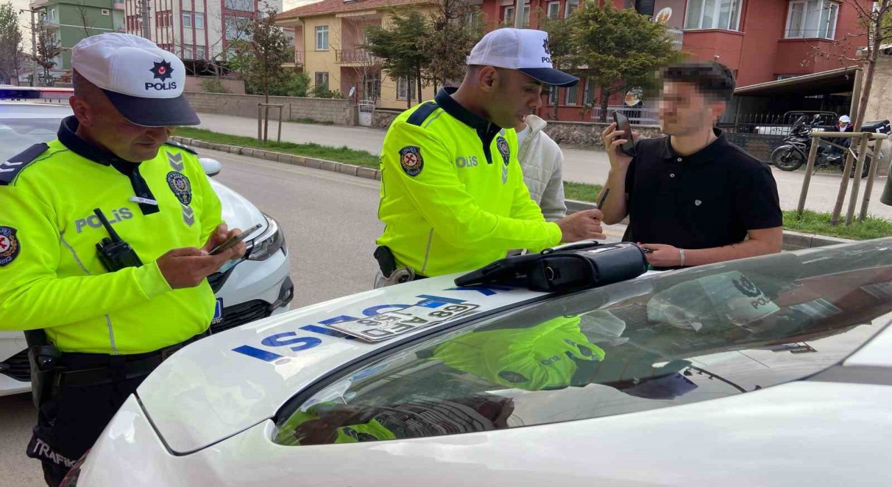 Plaka yok, kask yok: 16 bin 705 lira ceza var