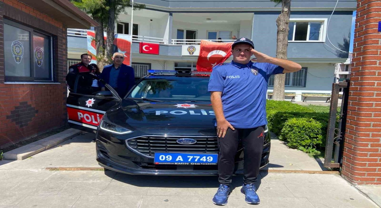 Polis Haftasında Didim emniyeti iki engelli bireyin hayallerini gerçekleştirdi