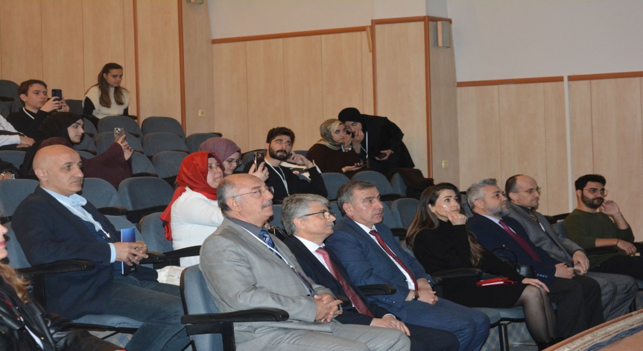 Prof. Dr. Şeker: Aydınoğulları, Anadolunun Türkleşmesinde önemli rol oynamıştır