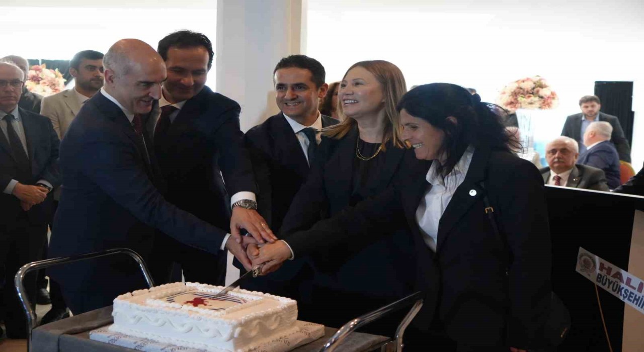 Rektör Aydın: OMÜ 50 yıl önce başladığı yolculuğuna azimle ve kararlılıkla devam etmektedir