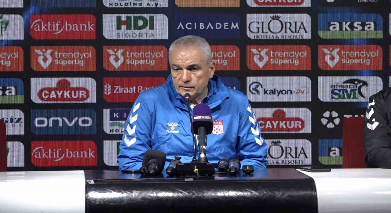 Rıza Çalımbay: Zor maçlarımız başlıyor
