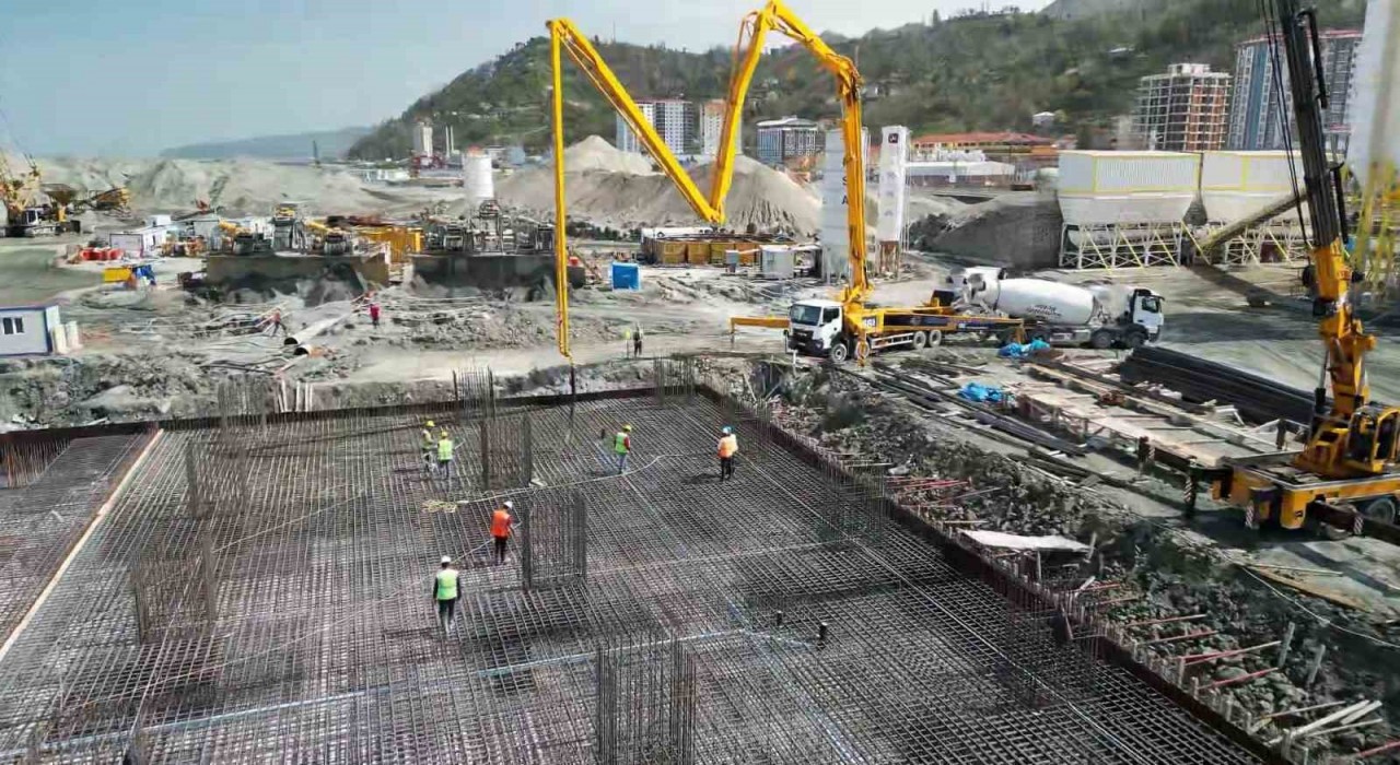 Rize Şehir Hastanesi inşaatının yüzde 51i tamamlandı