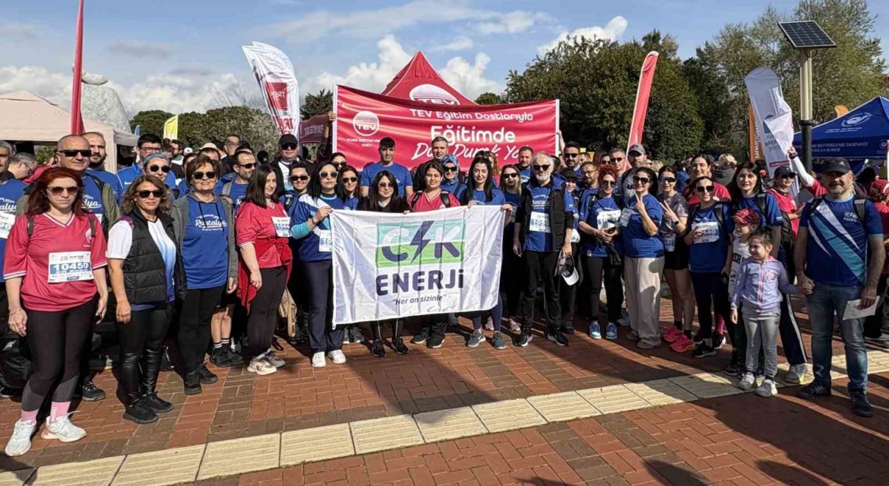 Runtalya Maratonunda eğitime umut olundu