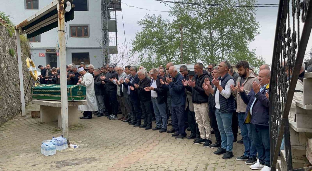 Rusyada ölen Bursalı doktor toprağa verildi
