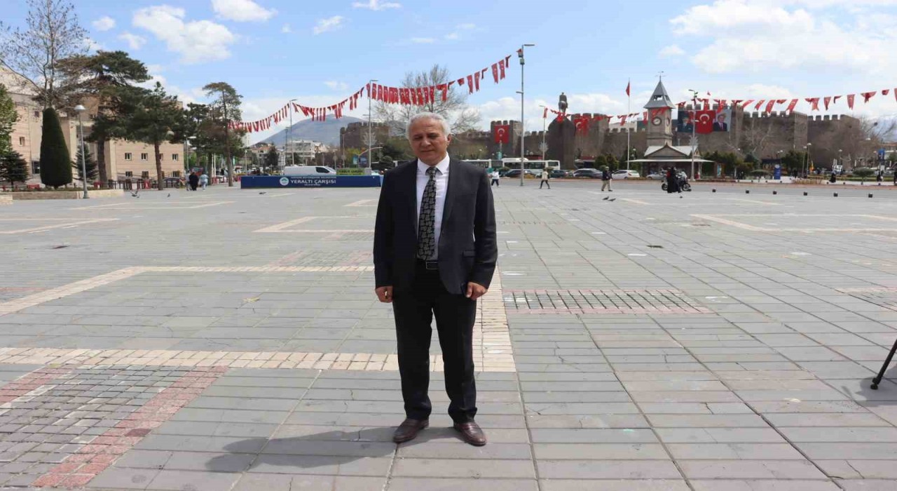 Şahinden meydanda çağrı: Meydan kavgası arasında işçinin hakları güme gidiyor