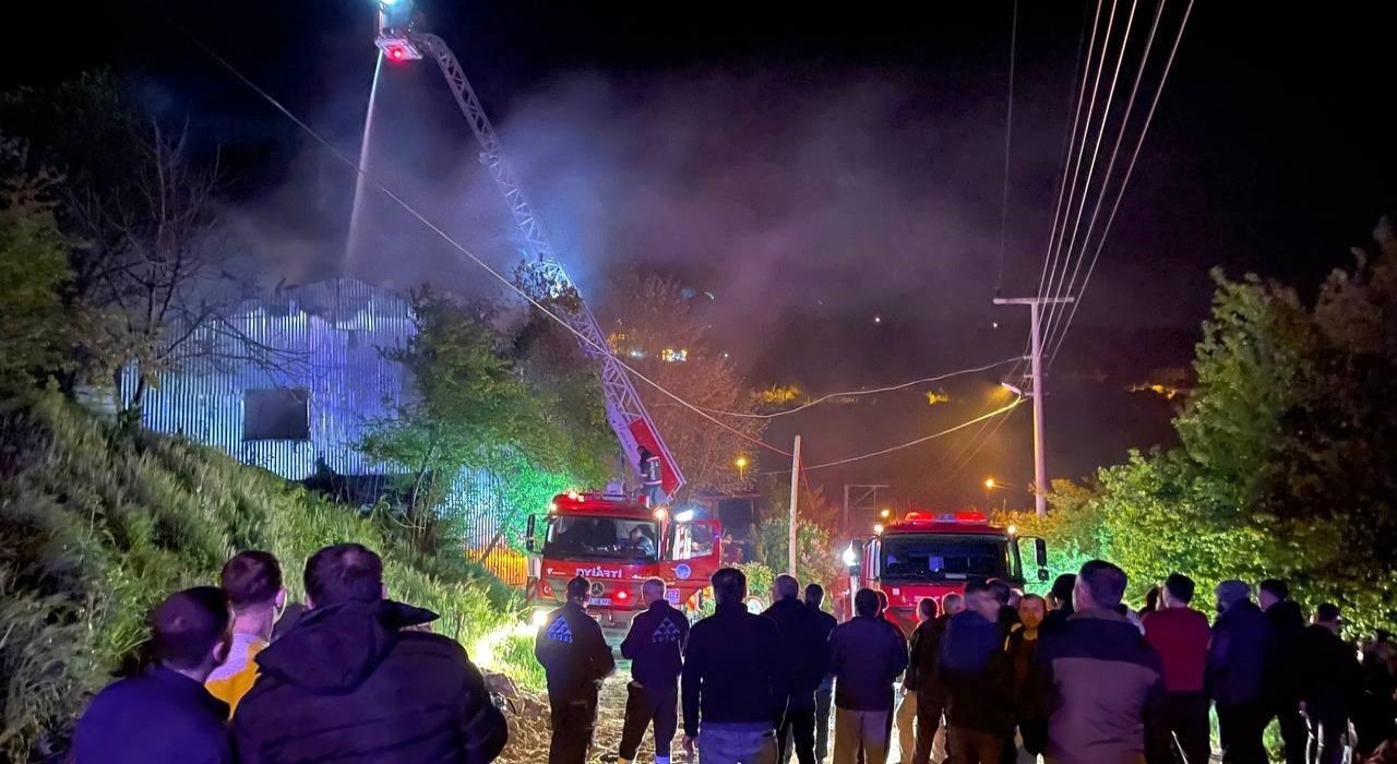 Sakaryada korkutan yangın: 82 yaşındaki yatalak kadın son anda kurtarıldı