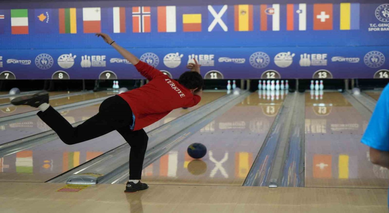 Samsunda Avrupa Bowling Gençler Şampiyonası heyecanı: Milliler ilk peşinde