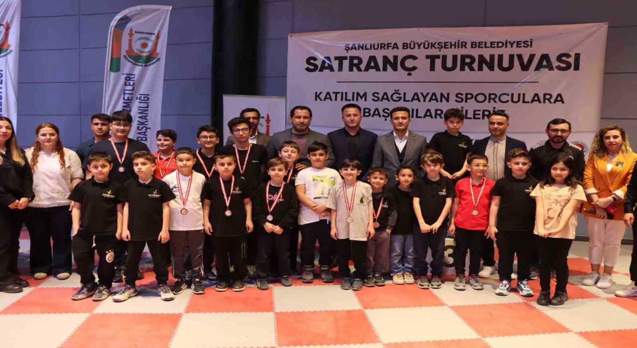 Şanlıurfada 23 Nisan Satranç Turnuvası final ve ödül töreniyle sona erdi