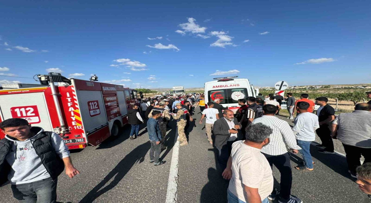 Şanlıurfada otomobiller çarpıştı: 2si ağır 5 yaralı