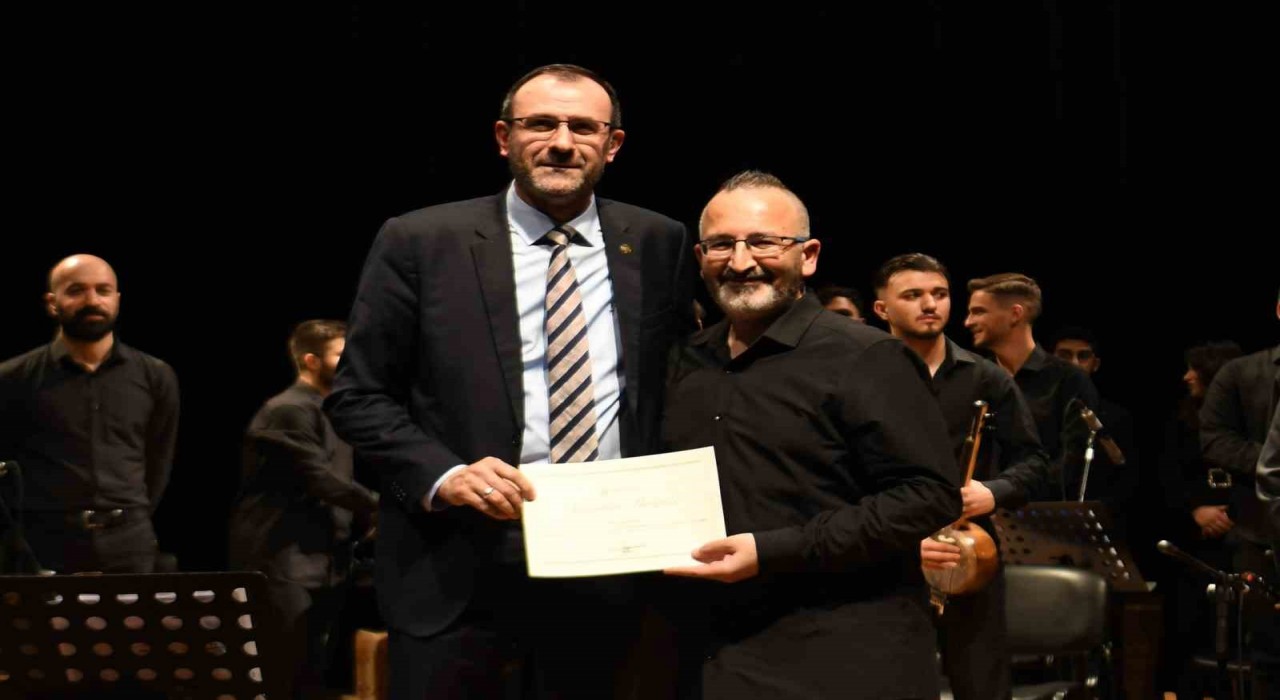 SAÜde Türk Halk Müziği şöleni