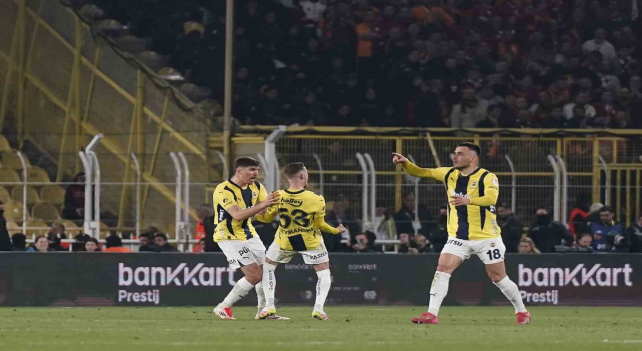 Sebastian Szymanski, 7. golünü attı