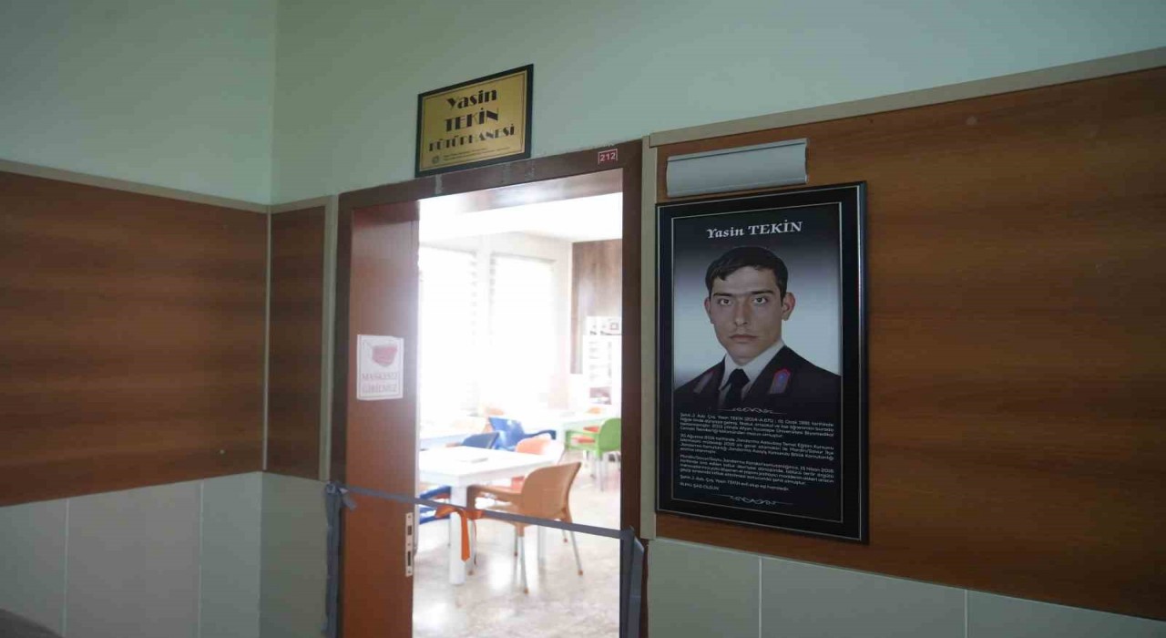 Şehit Yasin Tekinin adı okula açılan kütüphanede yaşatılacak