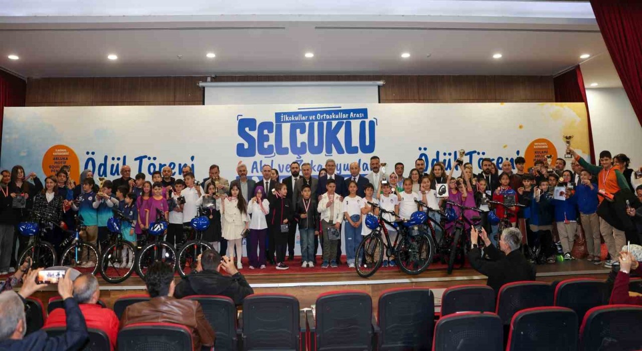 Selçuklu Akıl ve Zeka Oyunları Yarışmasında ödül heyecanı yaşandı