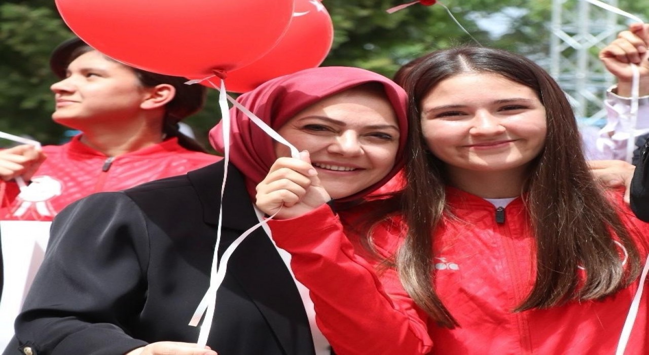 Sema Silkin Ün; Çocuklara bayram hediye eden ilk ve tek ülkeyiz