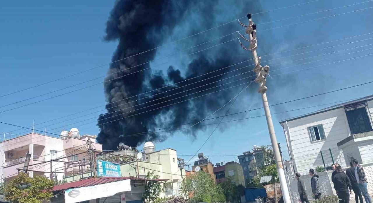 Siirtte tandırdan sıçrayan kıvılcımlar yangına neden oldu