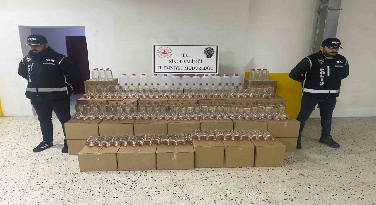 Sinopta bin 300 litre sahte alkol ele geçirildi