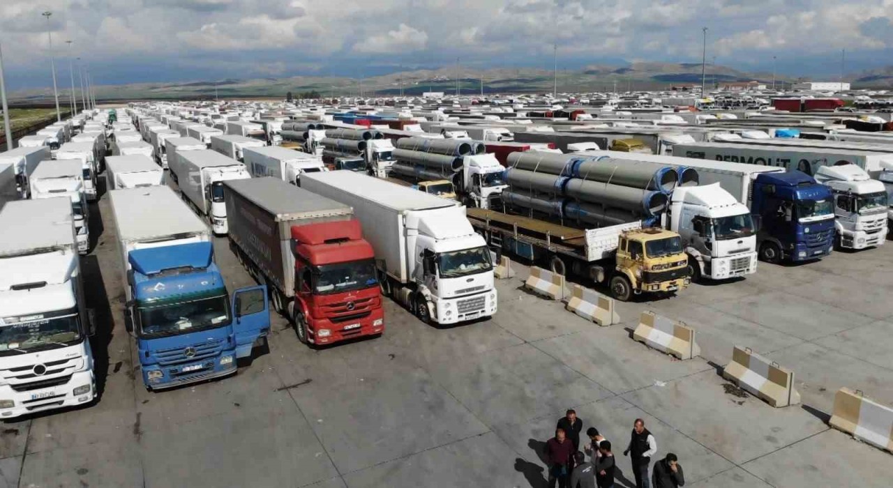 Şırnakta nakliyeciler sera projesini bekliyor
