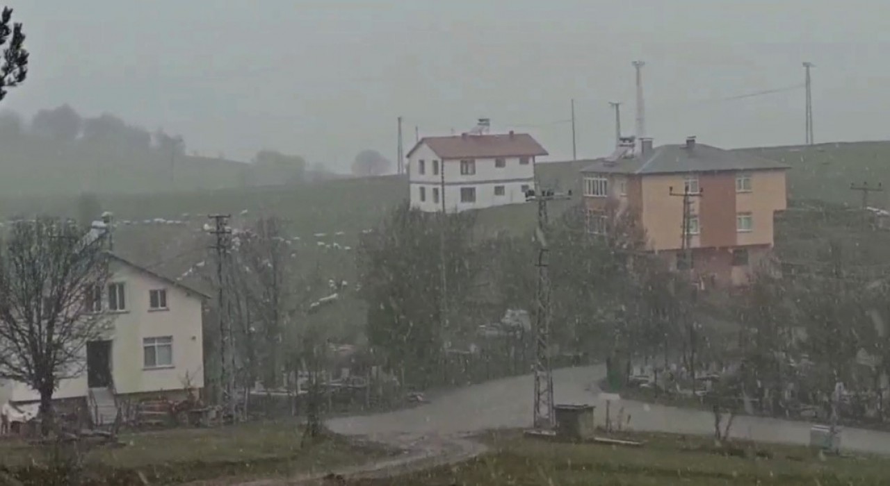 Sivasta Nisan ayında kar sürprizi