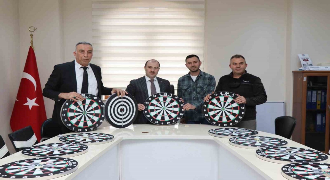 Siyah İnci Motosikletlilerden dart turnuvasına destek