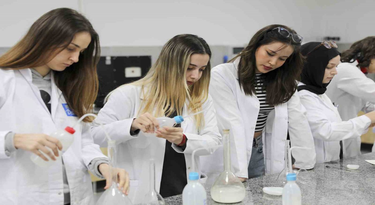 SUBÜnün 201 öğrenci projesine TÜBİTAK desteği