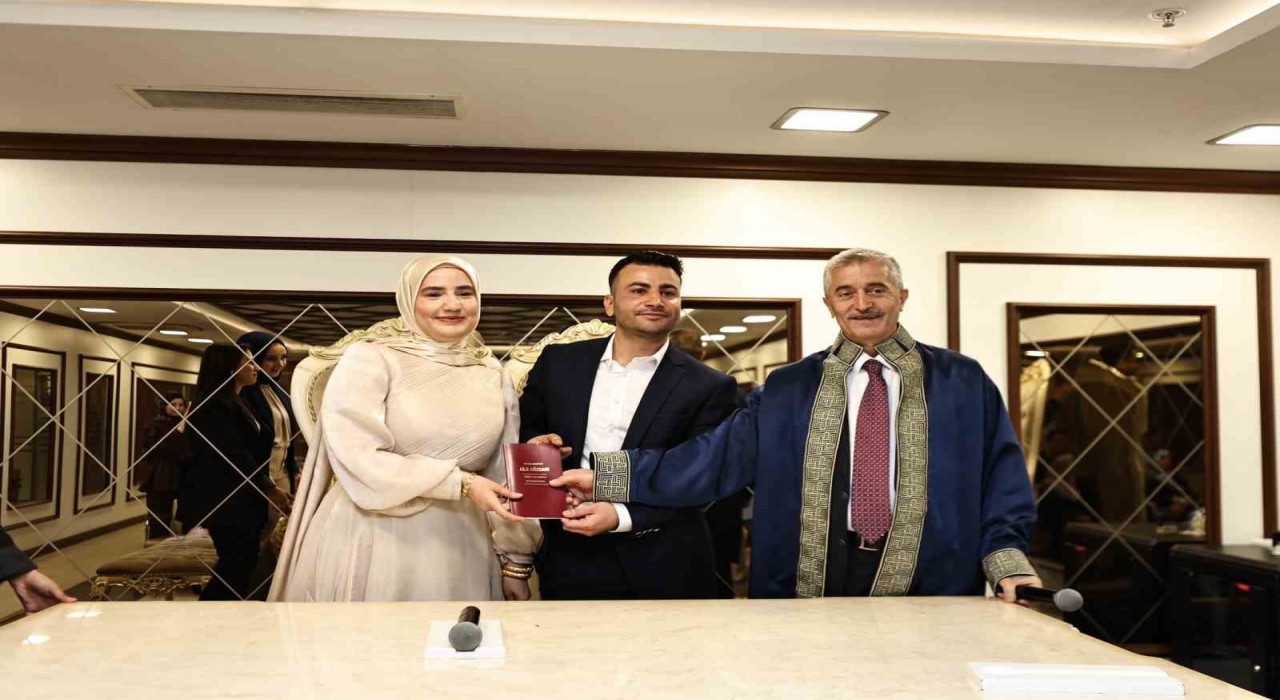 Tahmazoğlundan yeni evlenecek çiftlere sürpriz