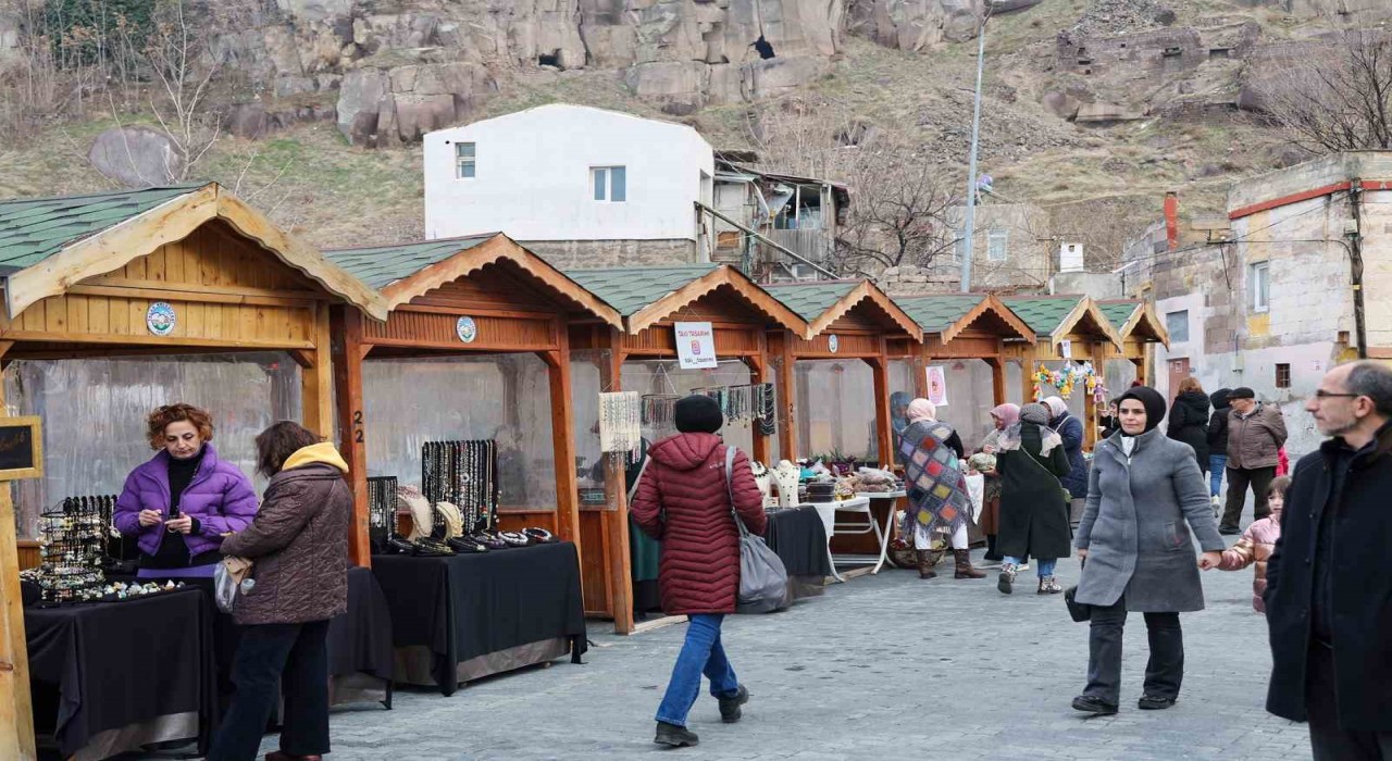 Talasta bu Pazar Nisan ayının ikinci Maharetli Elleri
