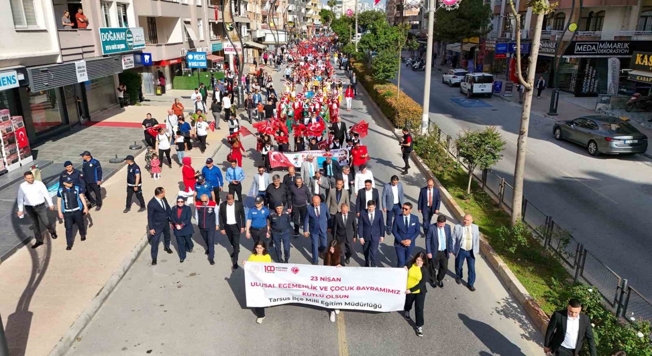 Tarsus, 23 Nisanı coşkulu bir şekilde kutladı