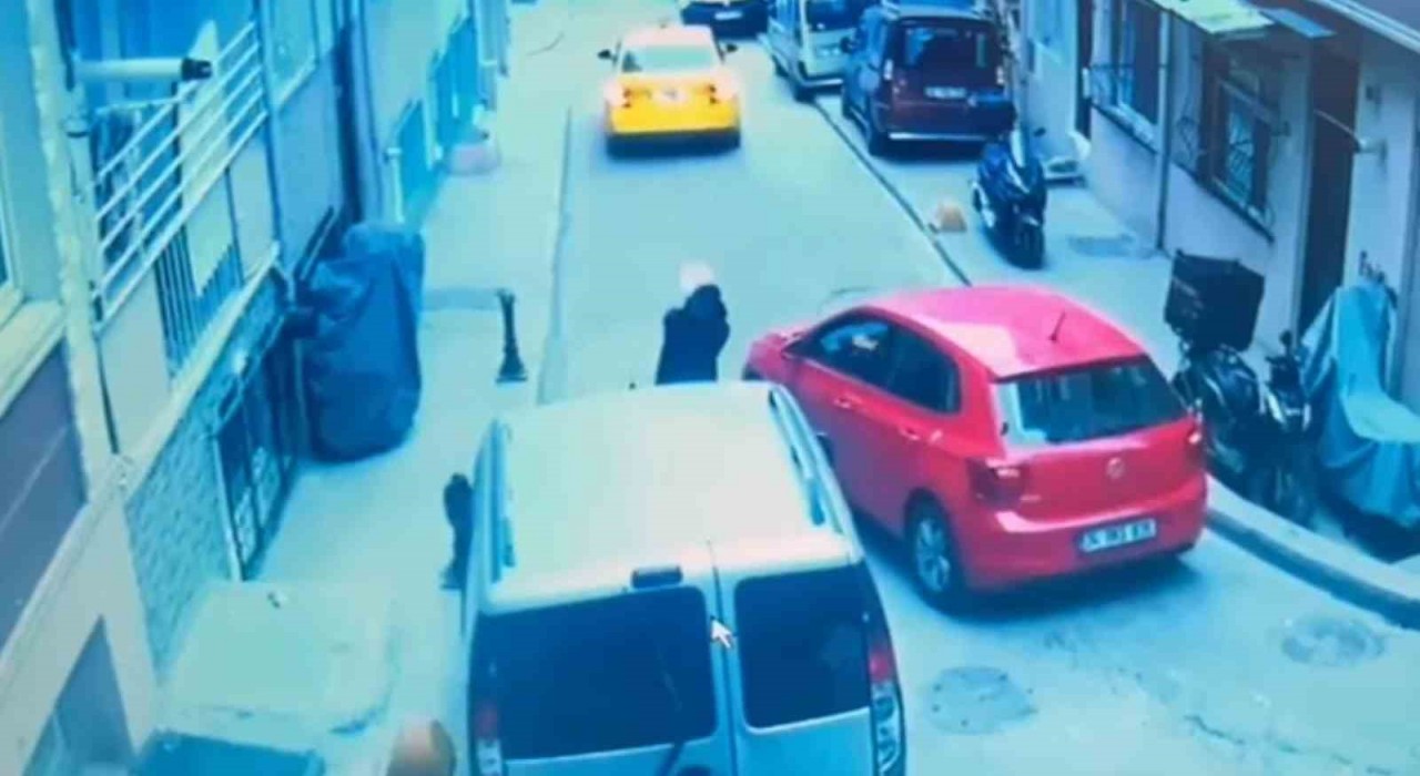 Tartıştığı kadının bindiği taksiye ateş açtı