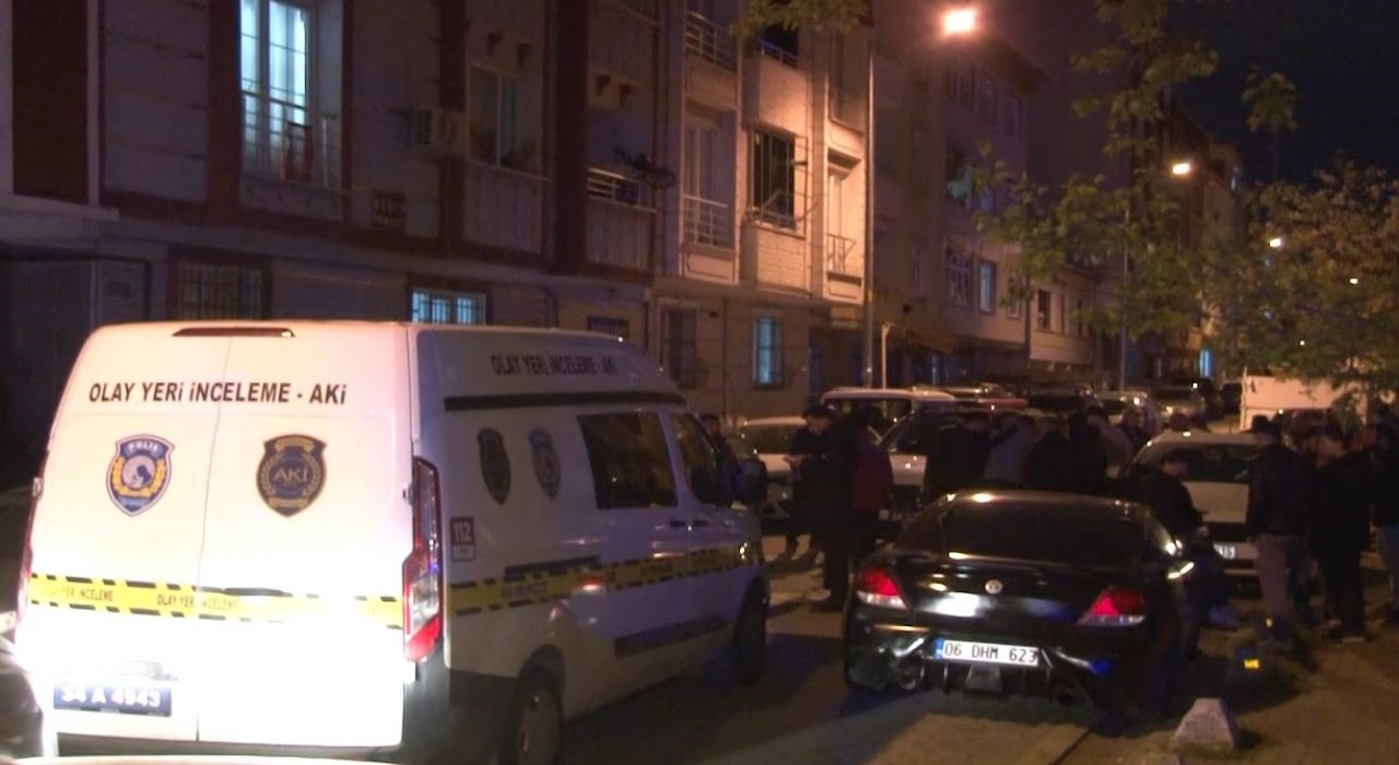 Tartıştığı sevgilisini bıçaklayıp annesini öldürdü