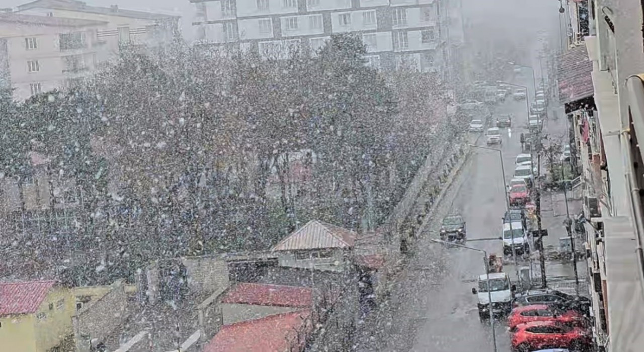Tatvanda kar yağışı etkili oluyor