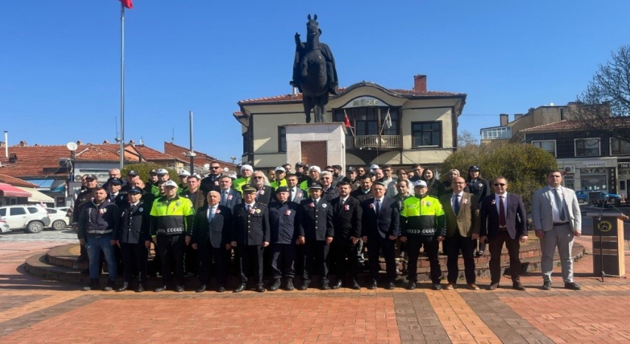 Tavşanlıda Polis Haftası etkinlikleri çelenk sunumu ile başladı