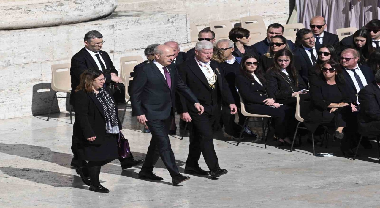 TBMM Başkanı Kurtulmuş, Papa Franciscusun cenaze törenine katıldı