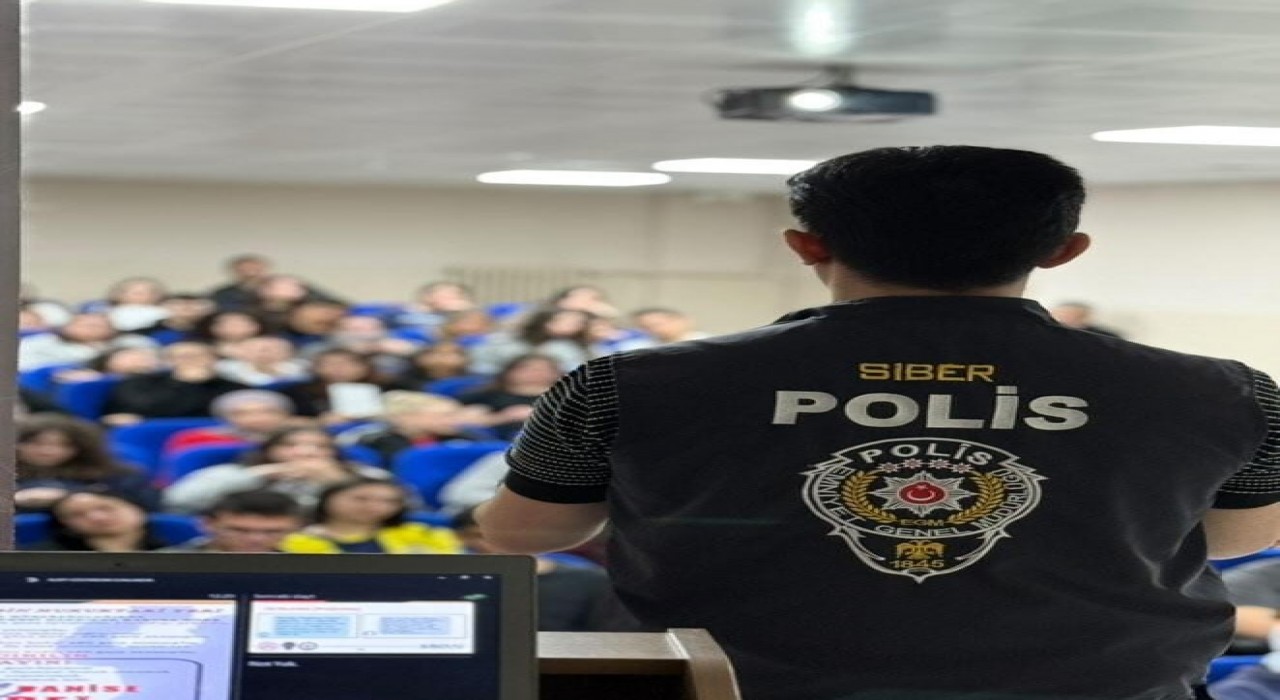Tekirdağda polis ekiplerinden okullarda siber ve çocuk güvenliği eğitimi